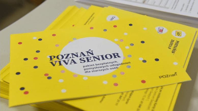 na zdjęciu ulotki informacyjne nt. pakietu Viva Senior!