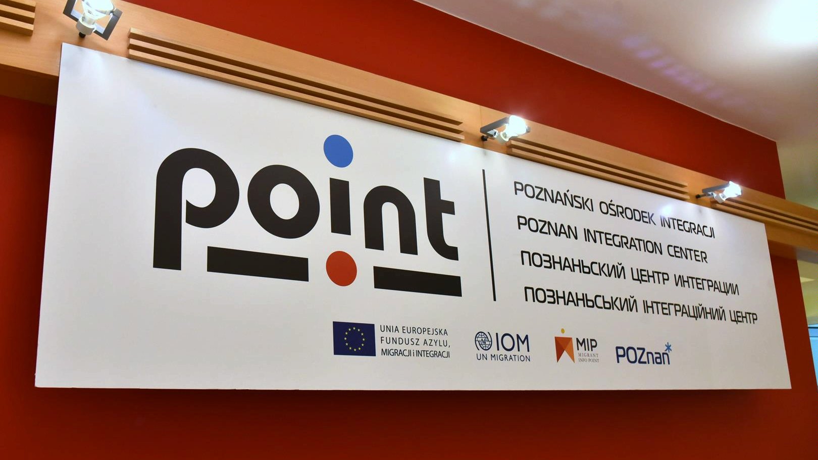Poznański Ośrodek Integracji (POINT) tablica informacyjna