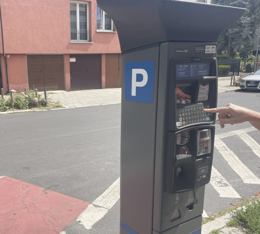 Nowe parkomaty z funcją płatności kartą i Blikiem